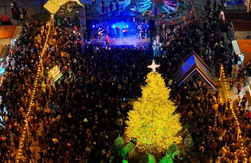 Κώστας Τζιούμης: «Ελάτε να μοιραστούμε μαζί τη μαγεία των Χριστουγέννων»!