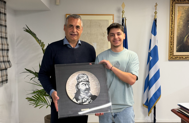 Κώστας Τζιούμης: «Με μεγάλη χαρά αποδεχθήκαμε σήμερα ένα ξεχωριστό έργο ζωγραφικής»