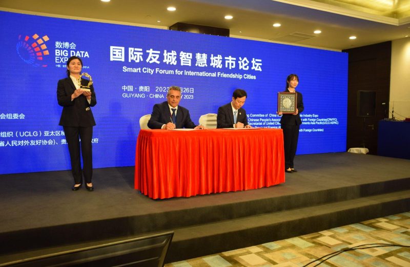 Κώστας Τζιούμης: «Αναπτύσσουμε σχέσεις συνεργασίας σε εμπορικό, τουριστικό και πολιτιστικό...