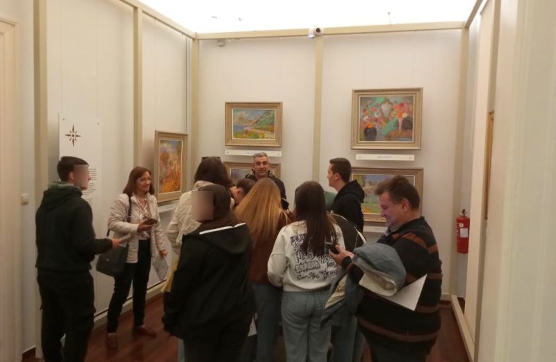 Μεγάλη η προσέλευση επισκεπτών στη Δημοτική Πινακοθήκη Τρίπολης «Φίλιππος Τσιχριτζής»