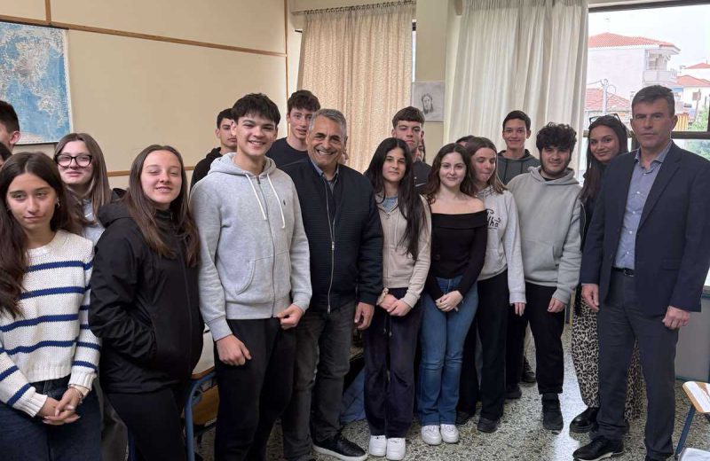 Κώστας Τζιούμης: “Οι νέοι είναι το παρόν και το μέλλον της πόλης μας”