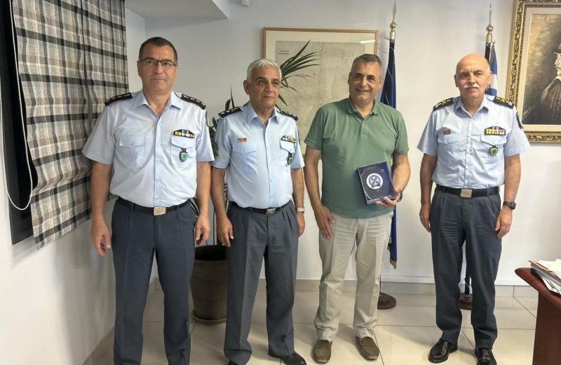 Επίσκεψη του Αντιστράτηγου κ. Πούπουζα Παναγιώτη στο Δημαρχείο