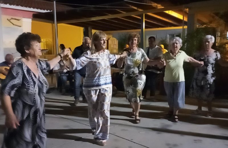 “Δημιουργούμε όμορφες στιγμές και πολύτιμες αναμνήσεις στα μέλη ΚΑΠΗ του Δήμου Τρίπολης”