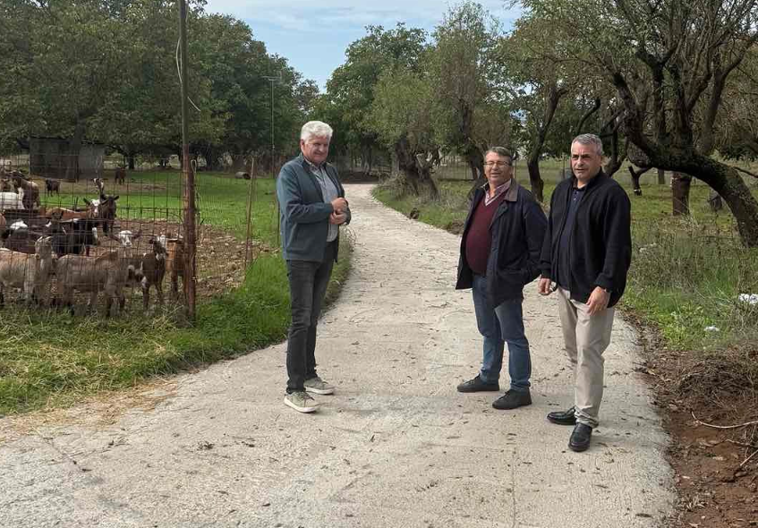 Κώστας Τζιούμης: “Συνεχίζουμε τις παρεμβάσεις με εργασίες τσιμεντόστρωσης στην ΔΕ Κορυθίου”